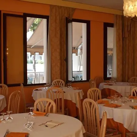 Hotel Corona