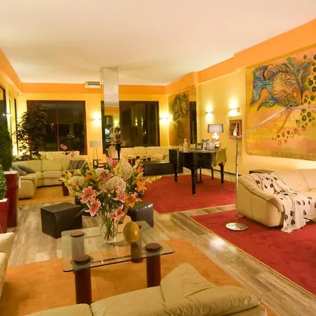 호텔 Hotel Corona 3*