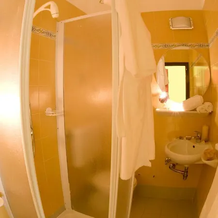 Hotel Corona 3*