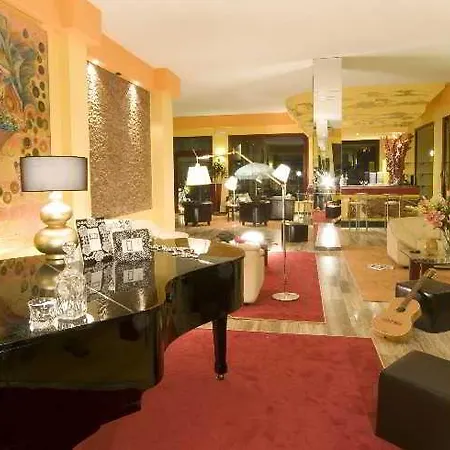 호텔 Hotel Corona 밀라노마리티마