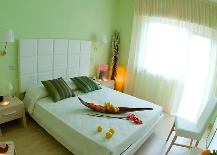 Hotel Corona Ξενοδοχείο Μιλάνο Μαριτίμα